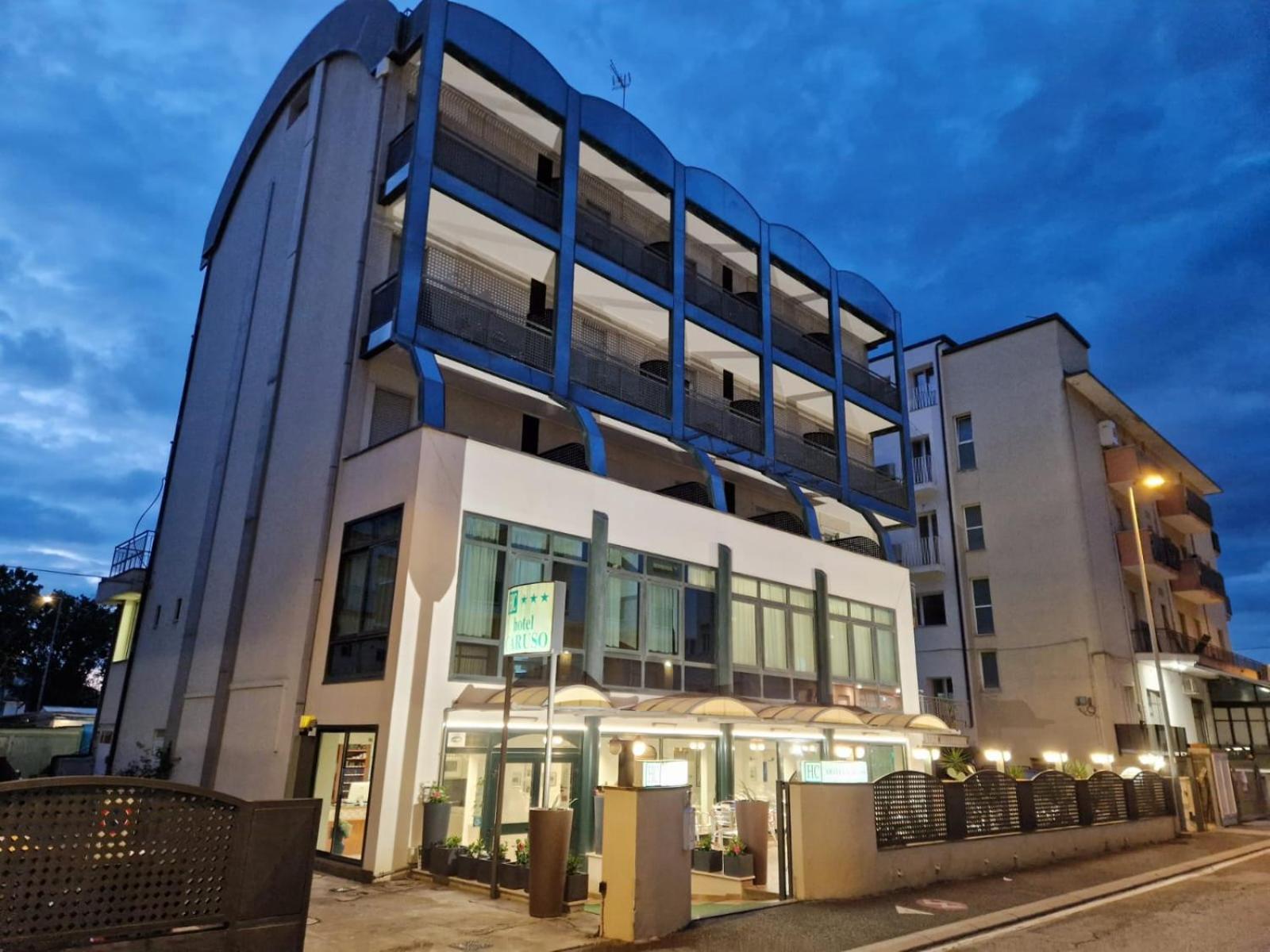 Hotel Caruso Rímini Exterior foto